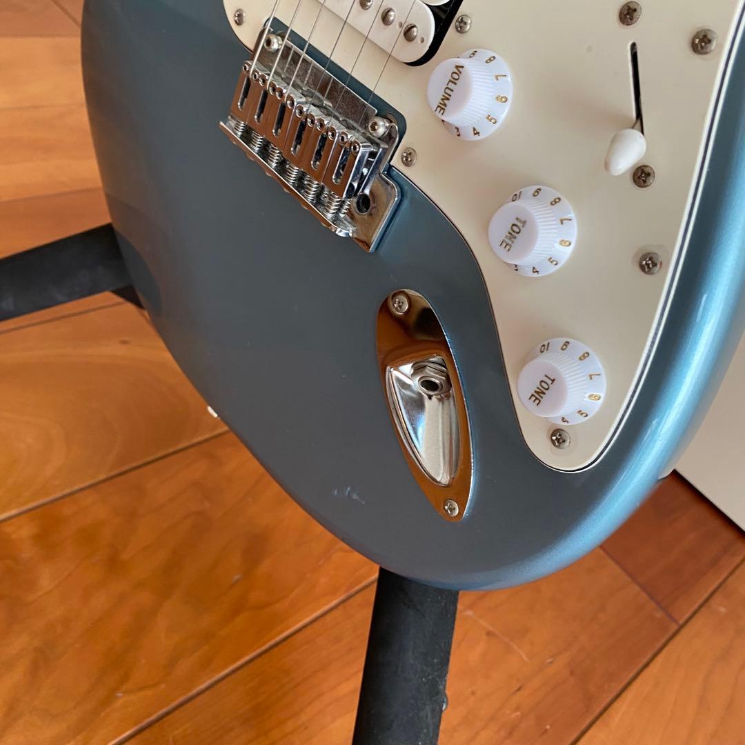 Squier Stratocaster ラージヘッド 水色　ライトブルー