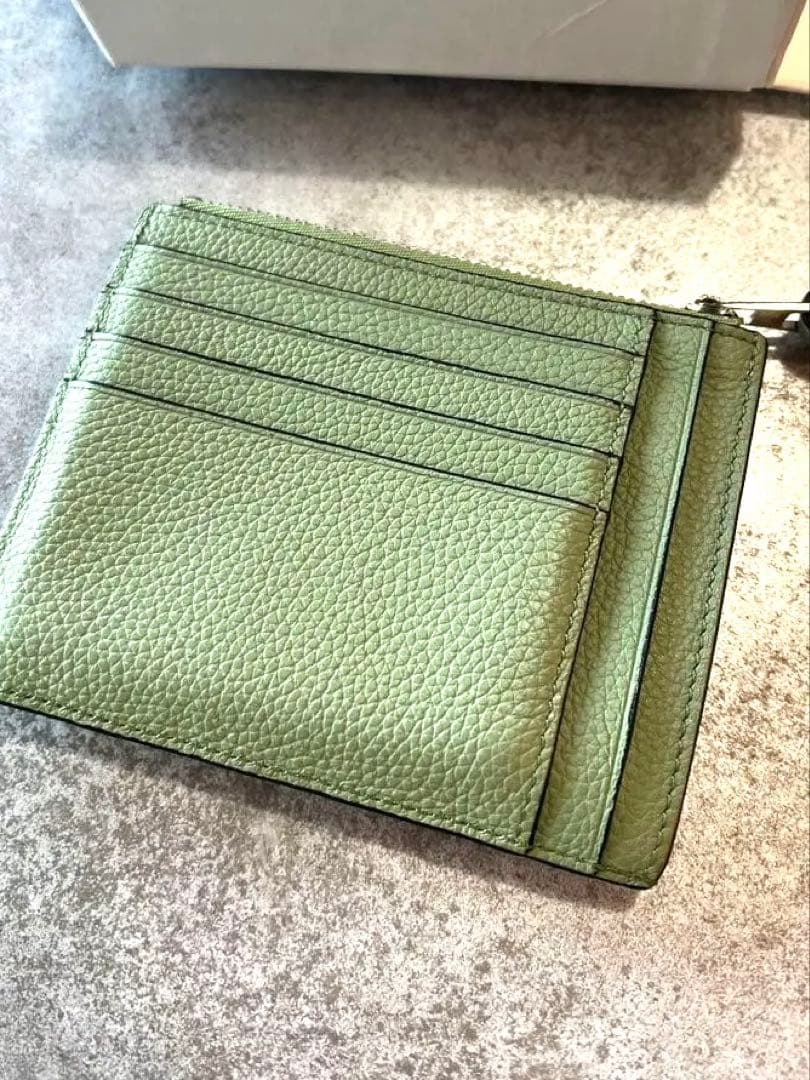 LOEWE スクエアカードホルダー ラージ