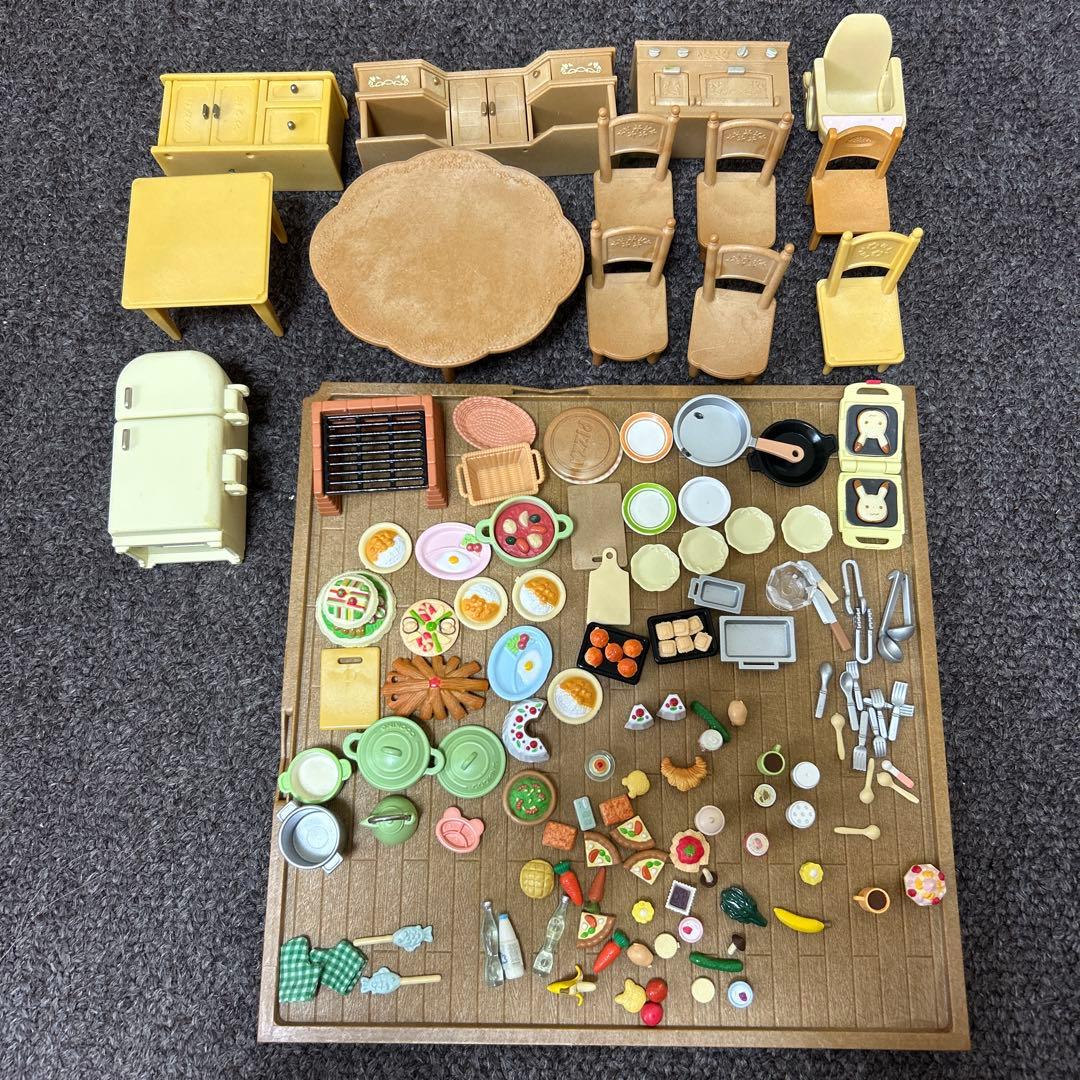 シルバニアファミリー　あかりの灯る大きなお家　小物大量セット