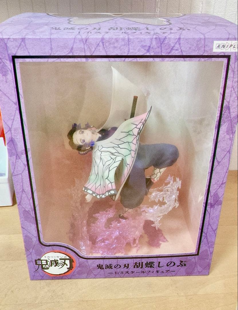 鬼滅の刃胡蝶しのぶ 1/8スケールフィギュア 缶バ特典付き