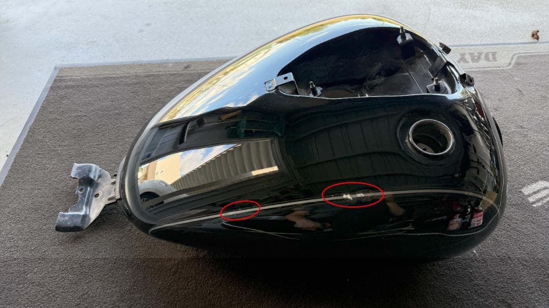 ドラッグスター1100　ガソリンタンク　凹みなし