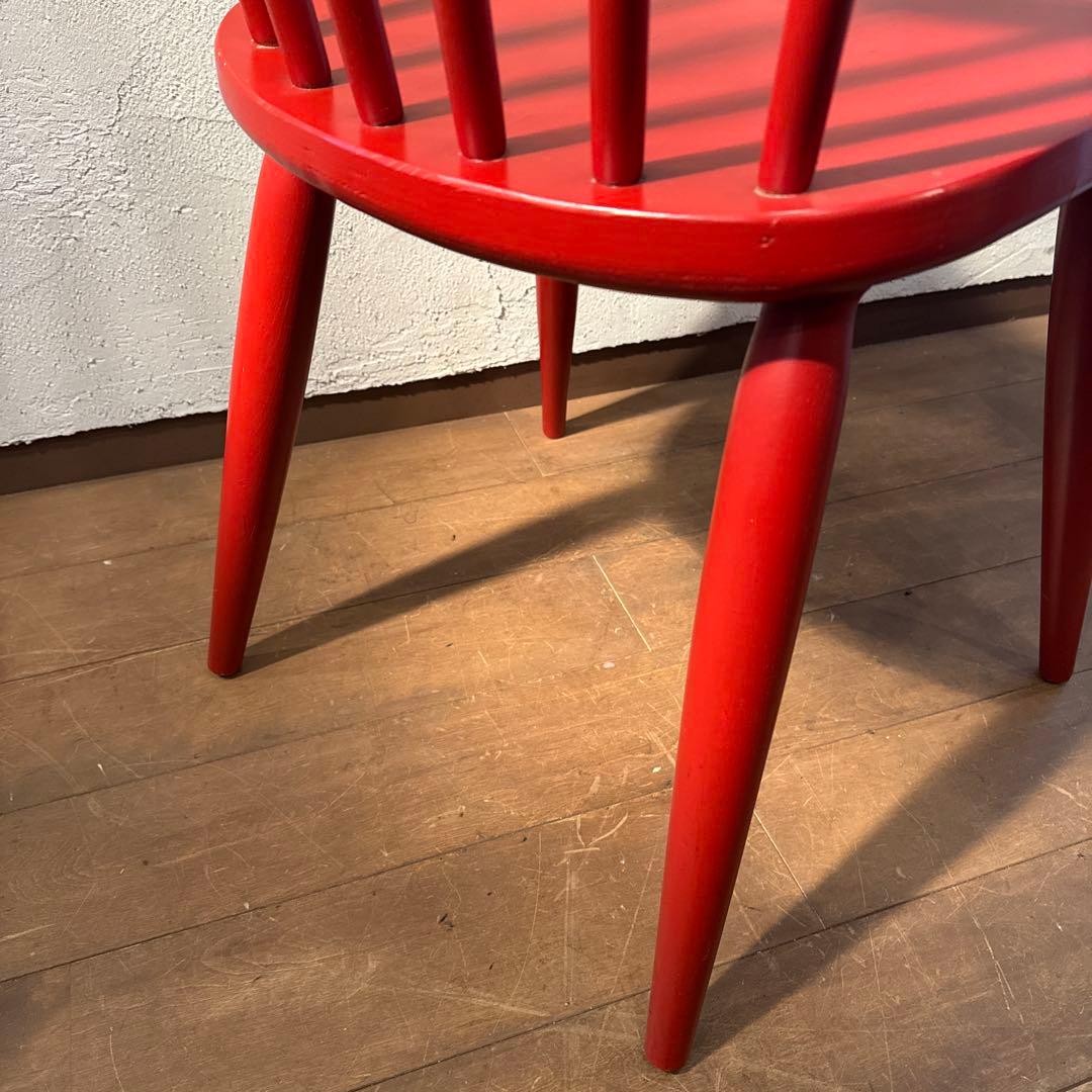 赤い木製チェア　【在庫処分価格】