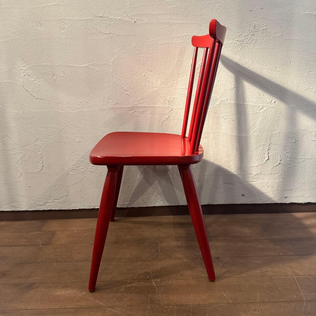 赤い木製チェア　【在庫処分価格】
