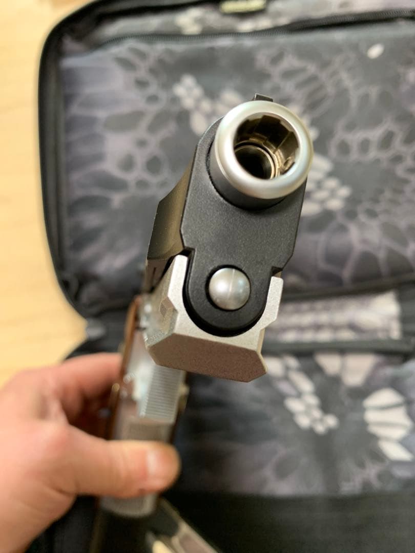 東京マルイ　サムライエッジ アルバート.W.モデル01風　マガジン2本ケース付き