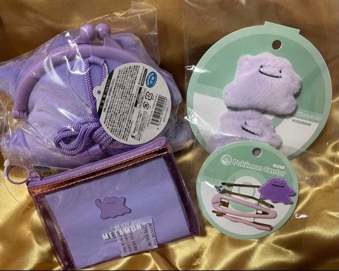 韓国限定　ヘンシンメタモンラプラス＆ピカチュウ　グッズ