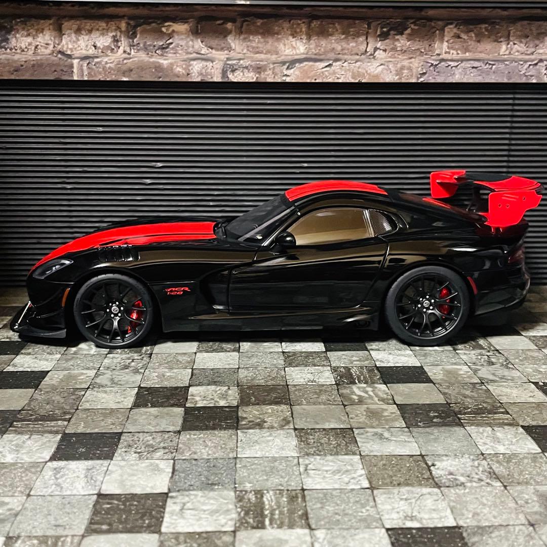 1/18 AUTOart ダッジ バイパー ACR 1:28エディション