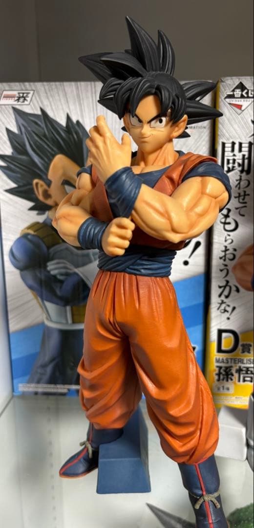 ドラゴンボール一番くじSTRONG CHAINS孫悟空 ベジータフィギュア