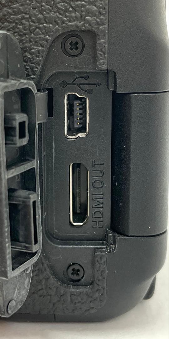 Canon EOS Kiss X9i ボディ