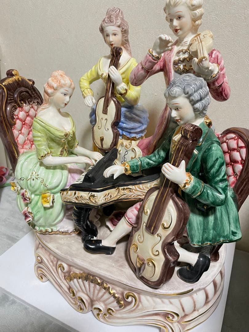 インテリア置物　カポティモンテ製 全長約40センチ