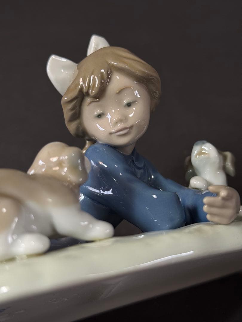 H82 送料無料　リヤドロ　LLADRO　みんなで遊びましょう　少女と仔犬