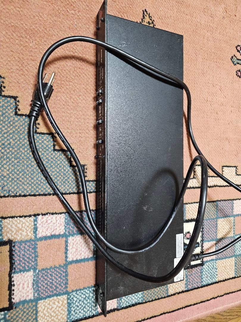 DBX フィードバックサプレッサー　AFS224