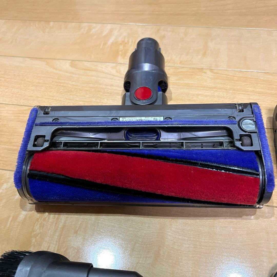 ゴ*ン様 ジャンク品　dyson v7 SV11コードレス掃除機　付属品付き