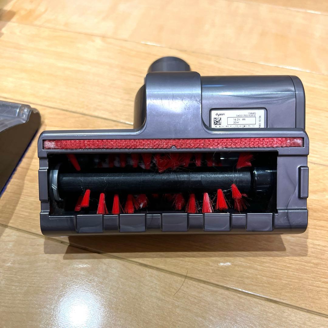 ゴ*ン様 ジャンク品　dyson v7 SV11コードレス掃除機　付属品付き