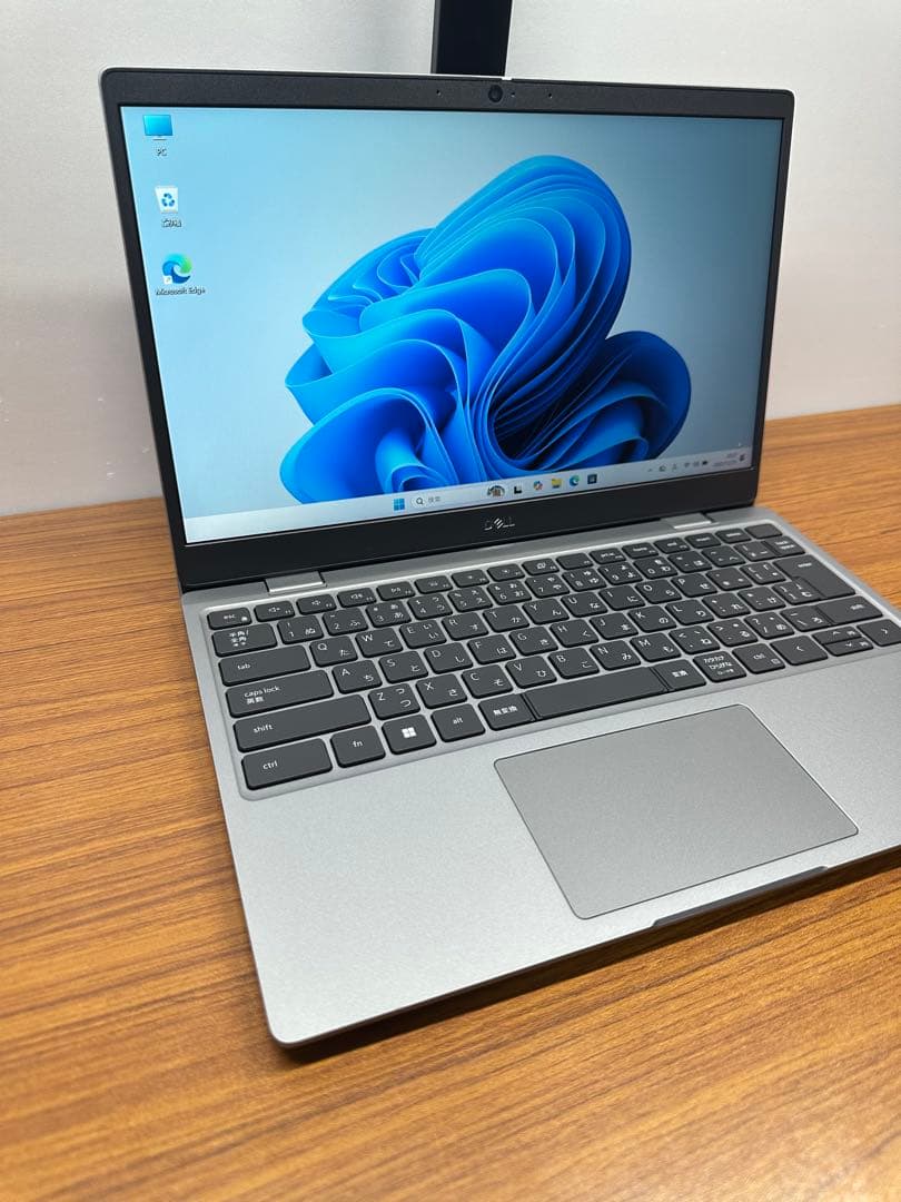 DELL latitude 3330 i7-1195G7 13.3インチ