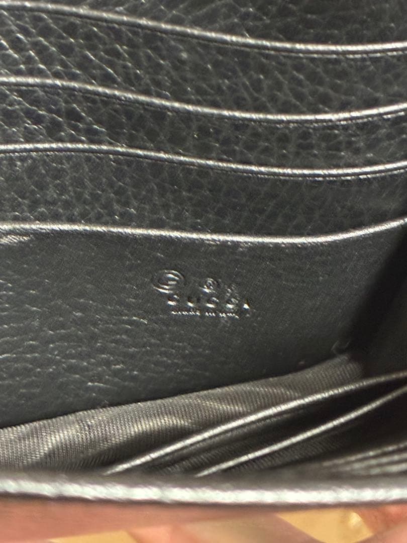 GUCCI ブラックレザー ショルダーバッグ　グッチ チェーンウォレット　財布