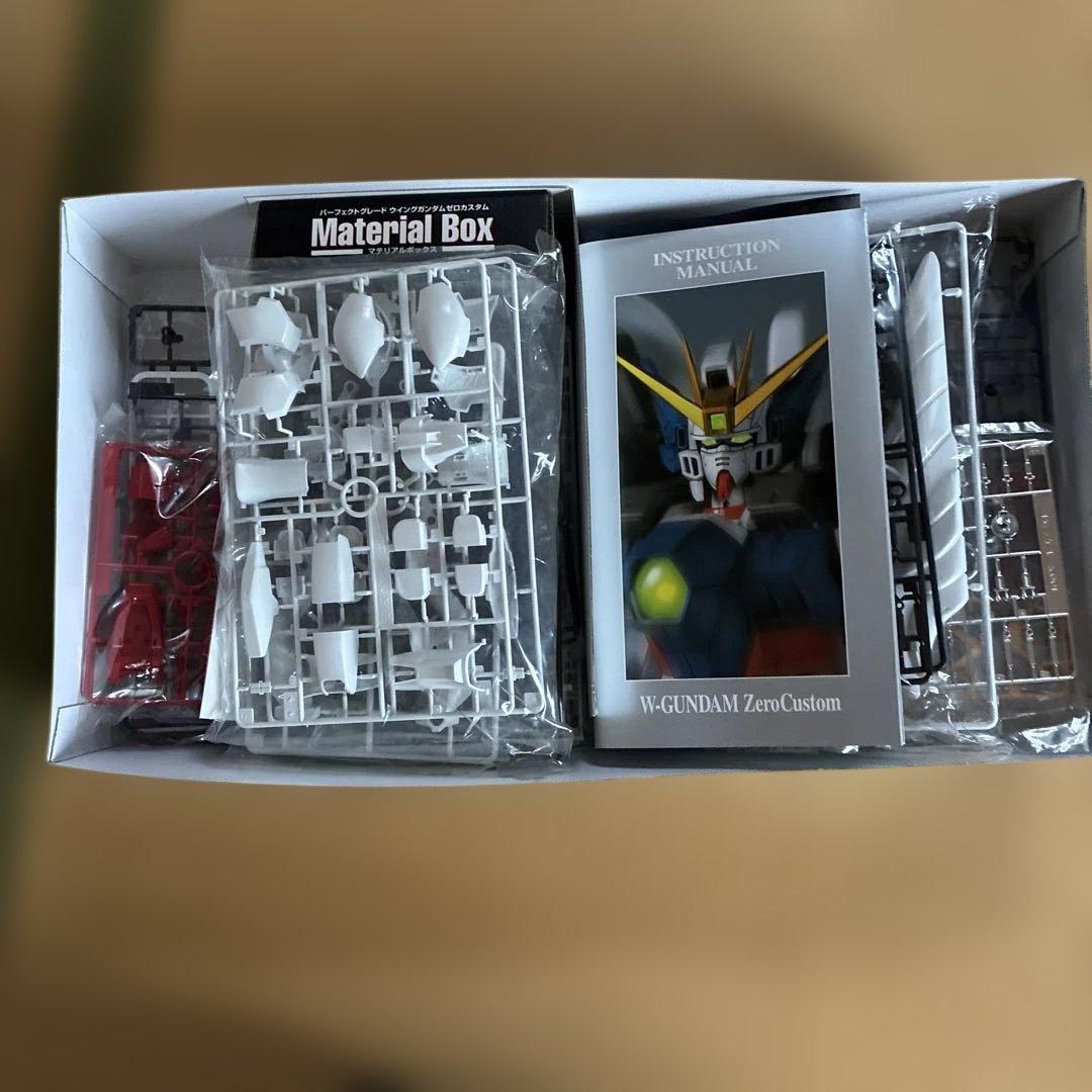 PG ウイングガンダムゼロカスタム　新品未組立品W-ZERO CUSTOM