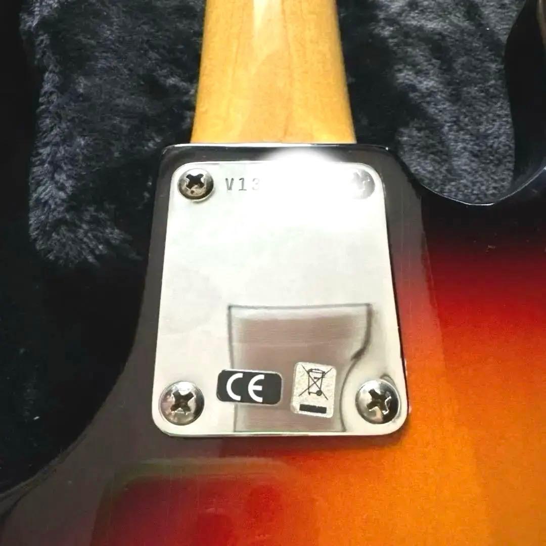 ベース Fender New American Vintage 64 Jazz Bass