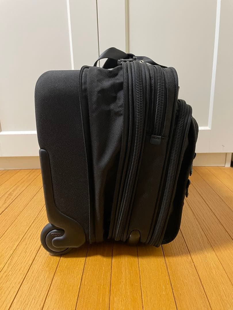 TUMI ブラック キャリーケース 2輪