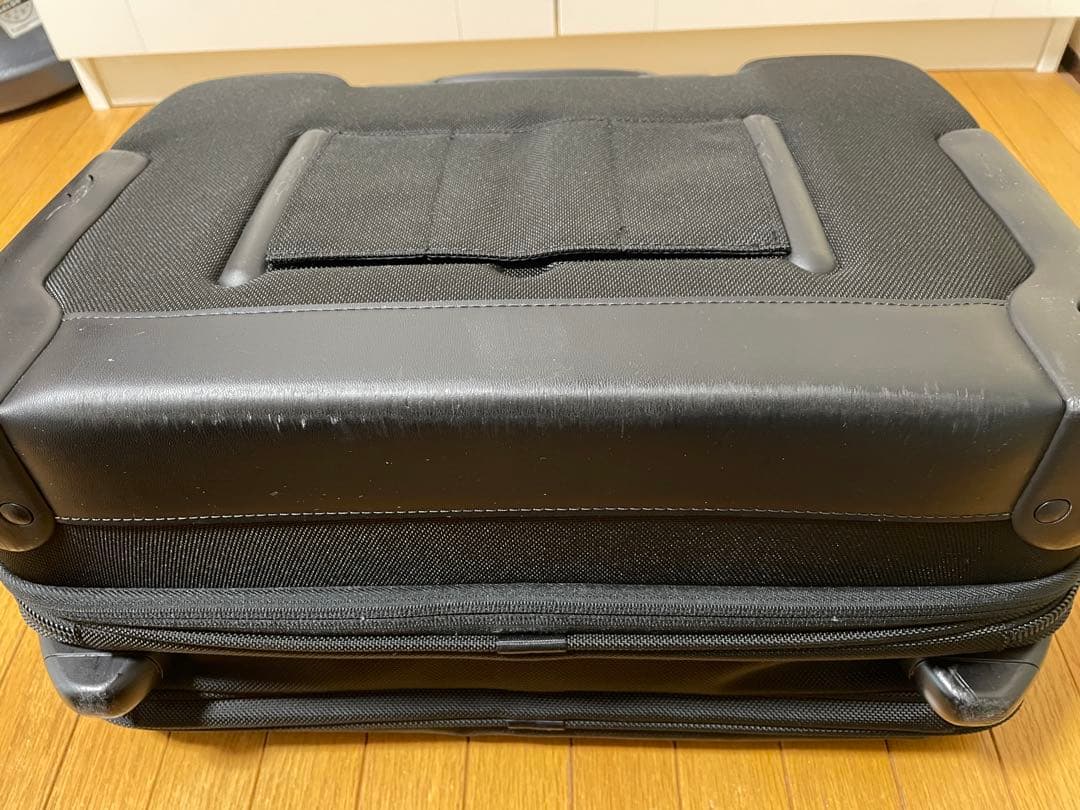 TUMI ブラック キャリーケース 2輪