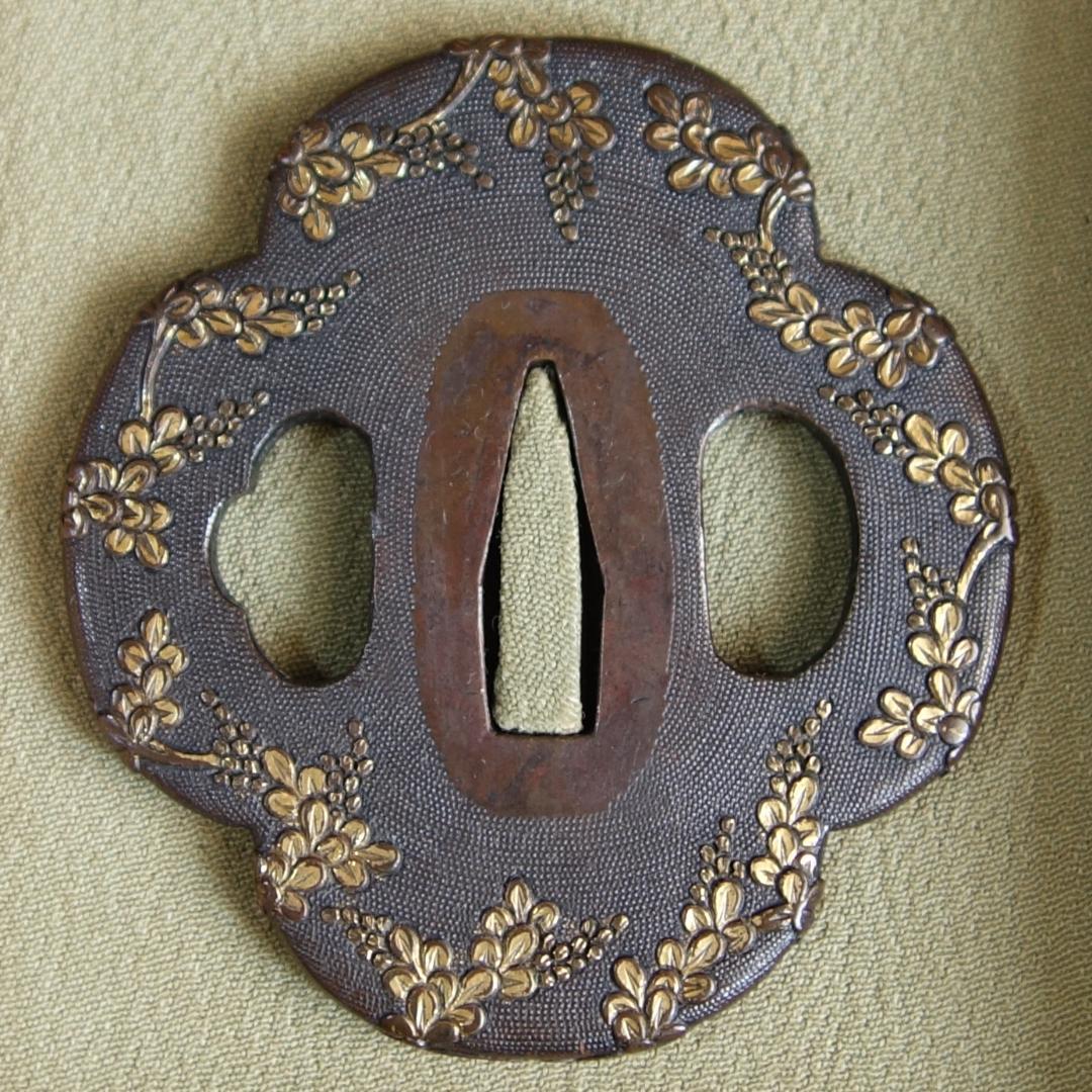 鍔 鐔 武具 骨董 刀装具 江戸時代【美濃 銅魚々子地 萩図鍔】(鍔箱付き)