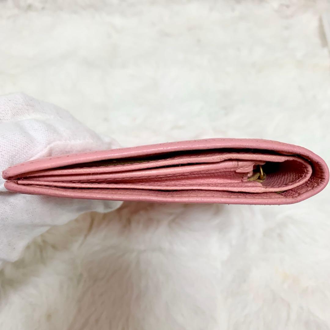 人気色！CHANEL ココボタン　ピンク　二つ折り財布　シャネル