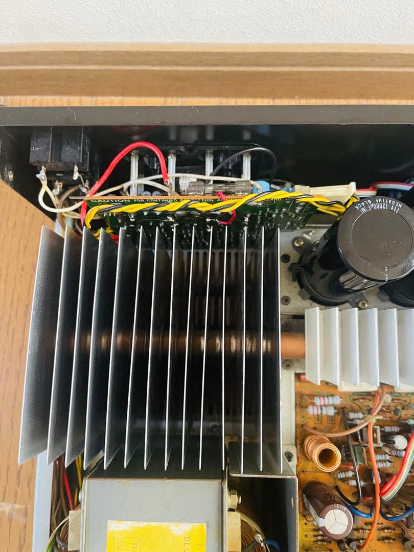 Sansui AU-D707F プリメインアンプジャンク品電源入りません。