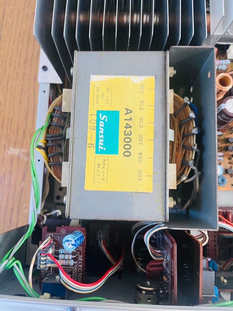 Sansui AU-D707F プリメインアンプジャンク品電源入りません。