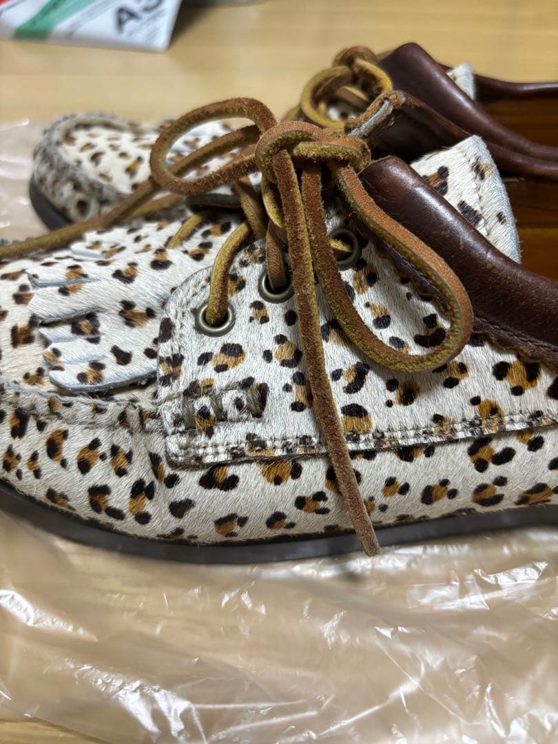 大人気　ユケテンYuketen ヒョウ柄モカシンシューズレオパードデッキシューズ