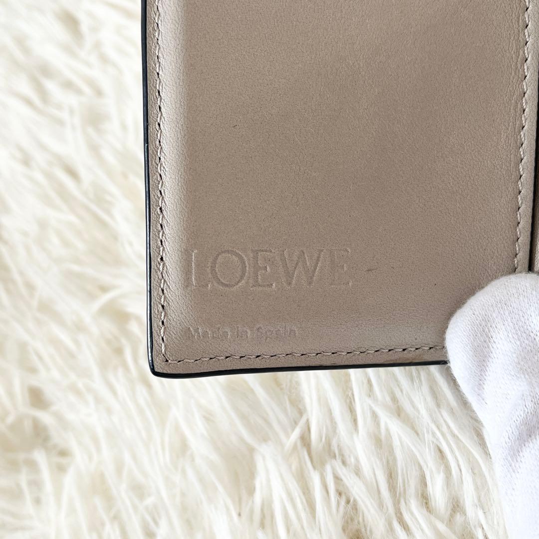 LOEWE 三つ折り財布　コンパクト　アナグラム トライフォールド グリーン