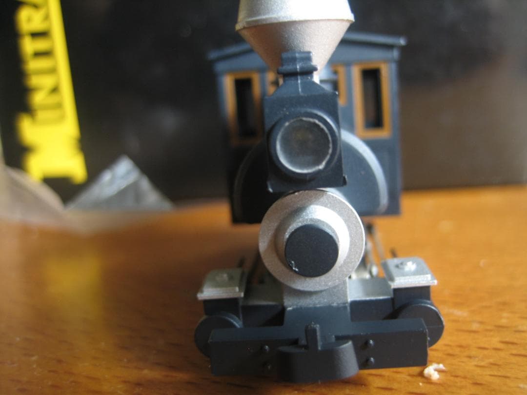 HOナロー／C型ポーターサドルタンク／0-6-0／大型前照灯点灯／ミニトレインズ