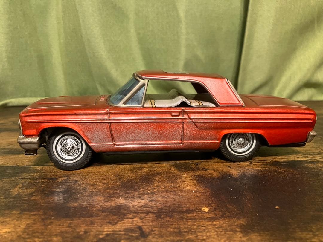 モーターハイウェイシリーズ　フォード　フェアレーン　日本製　ブリキ