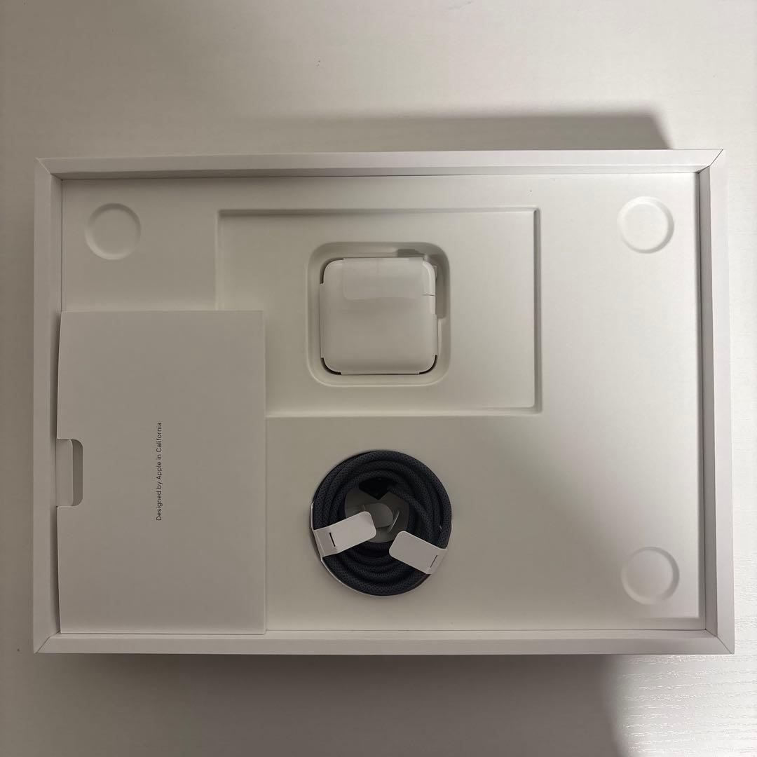 MacBook Air M2 8GBメモリ 256GBストレージ