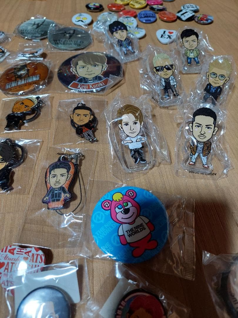 EXILE TRIBE缶バッジ他