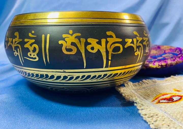 密教法具大瞑想鈴（スティック・敷布付き）①