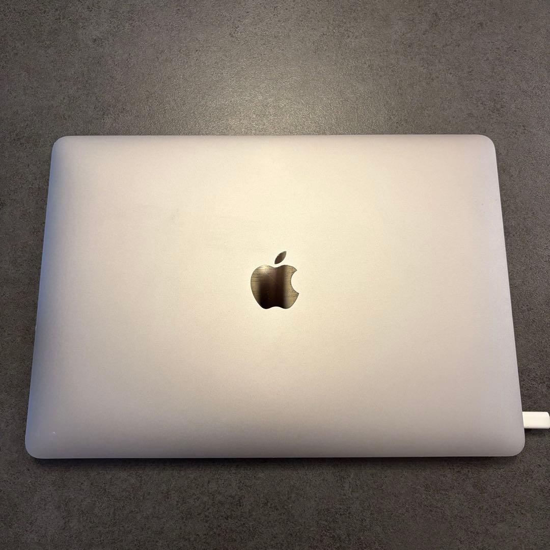 MacBook Air 13インチ2020 Intel i3 8GB 256GB