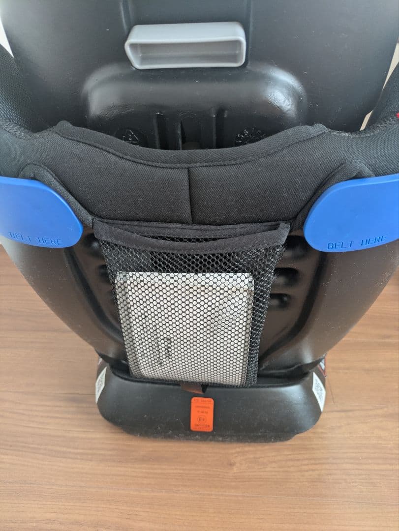 EasyPit 車用チャイルドシート ブラック　シートベルト式