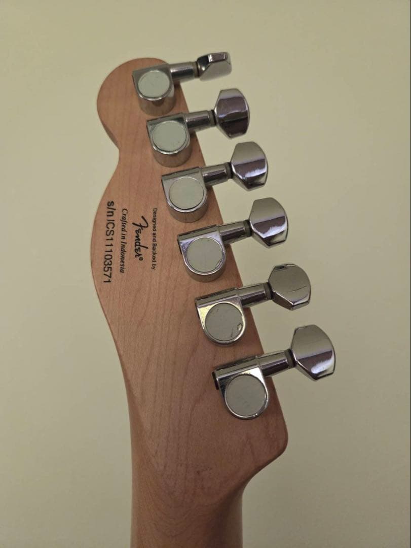 Squier スクワイヤー　エレキギター　アヴリルラヴィーン