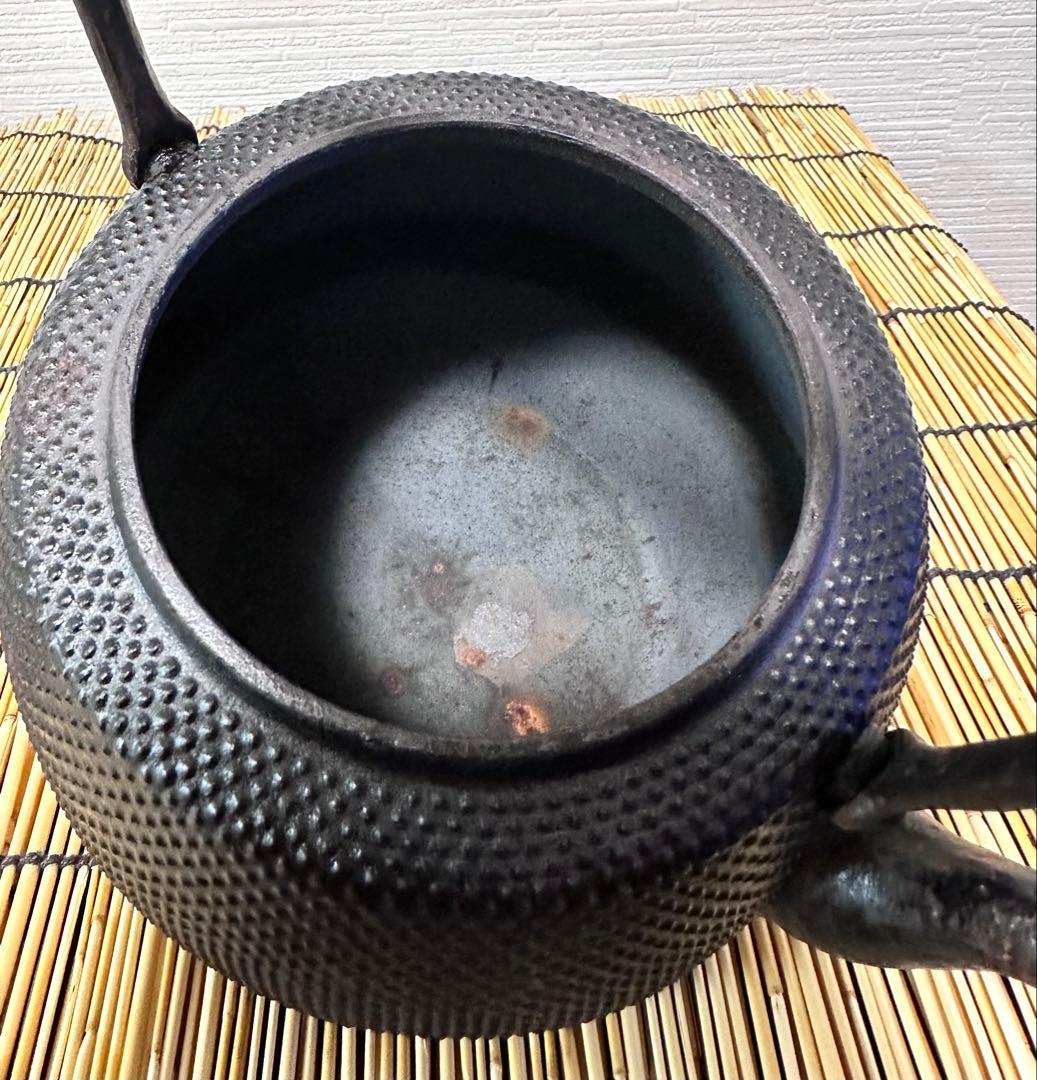 未使用品、長期保管品、栞付　南部岩鋳造　１５型九重アラレ　南部鉄瓶　南部鉄器
