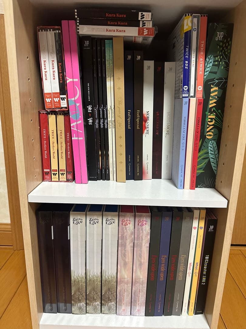 TWICE まとめ売り　(10万円相当)