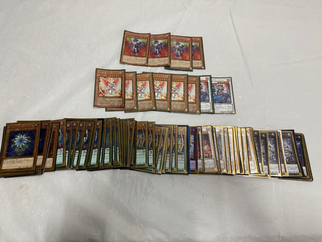 遊戯王カード　ゴールド関連のみ合計692枚　GS01〜6 GDB1 GP16