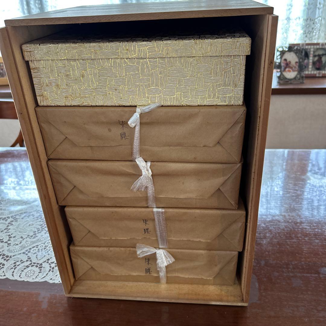 輪島塗り赤い漆器 膳 ５膳　約27cm x 27cm 昭和レトロ