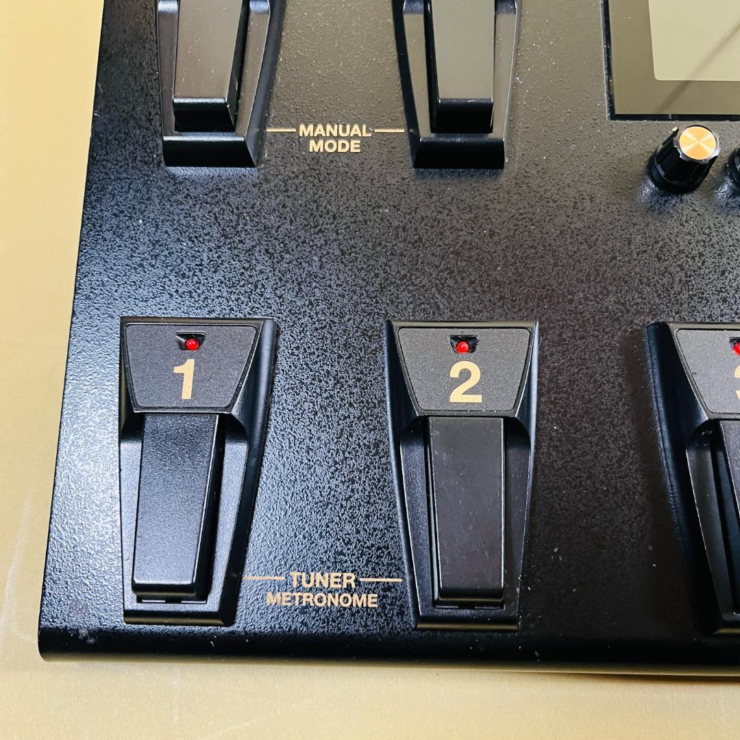 BOSS GT-100 ギターマルチエフェクター 電源アダプター 箱 説明書付属