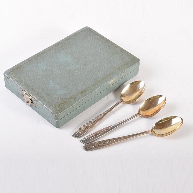 銀製　花刻　スプーン　3点　合計約47g　ケース付　N　6987