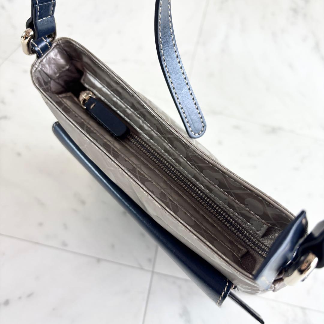 美品✨ ゲラルディーニ ショルダーバッグ ソフティ レザー ポケット ポーチ