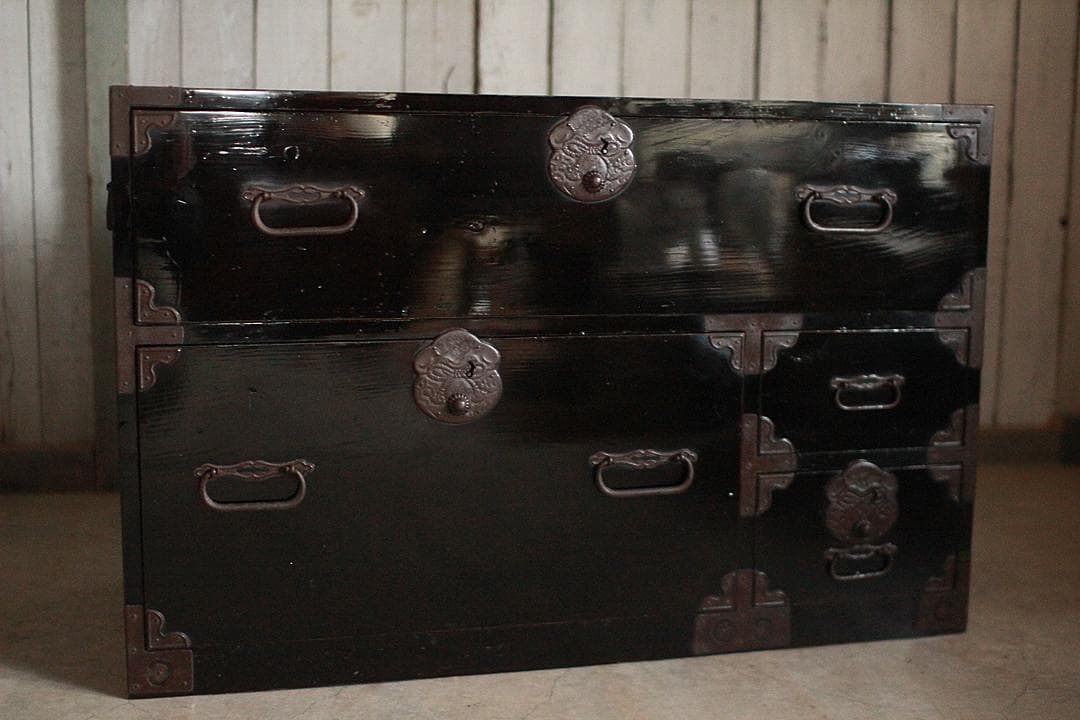 綺麗な巾着金具庄内箪笥　抽斗4杯　タンス　収納　古家具　古民家　時代家具