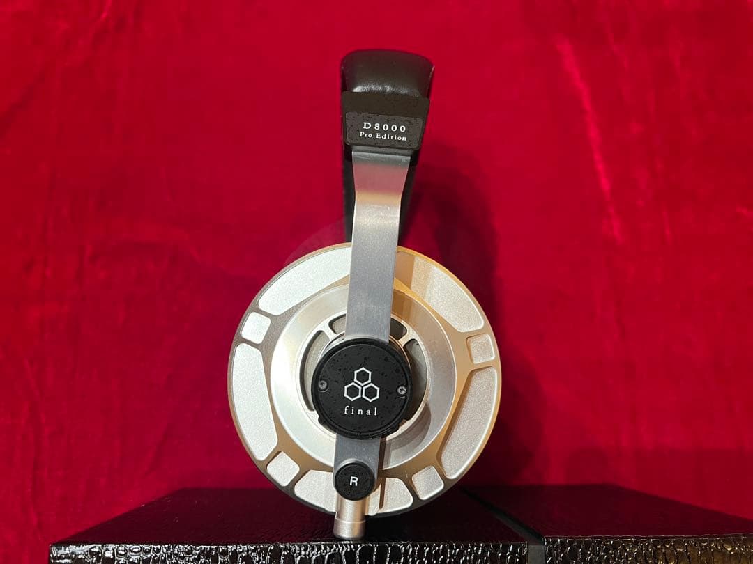 final D8000S Pro Edition ヘッドフォン