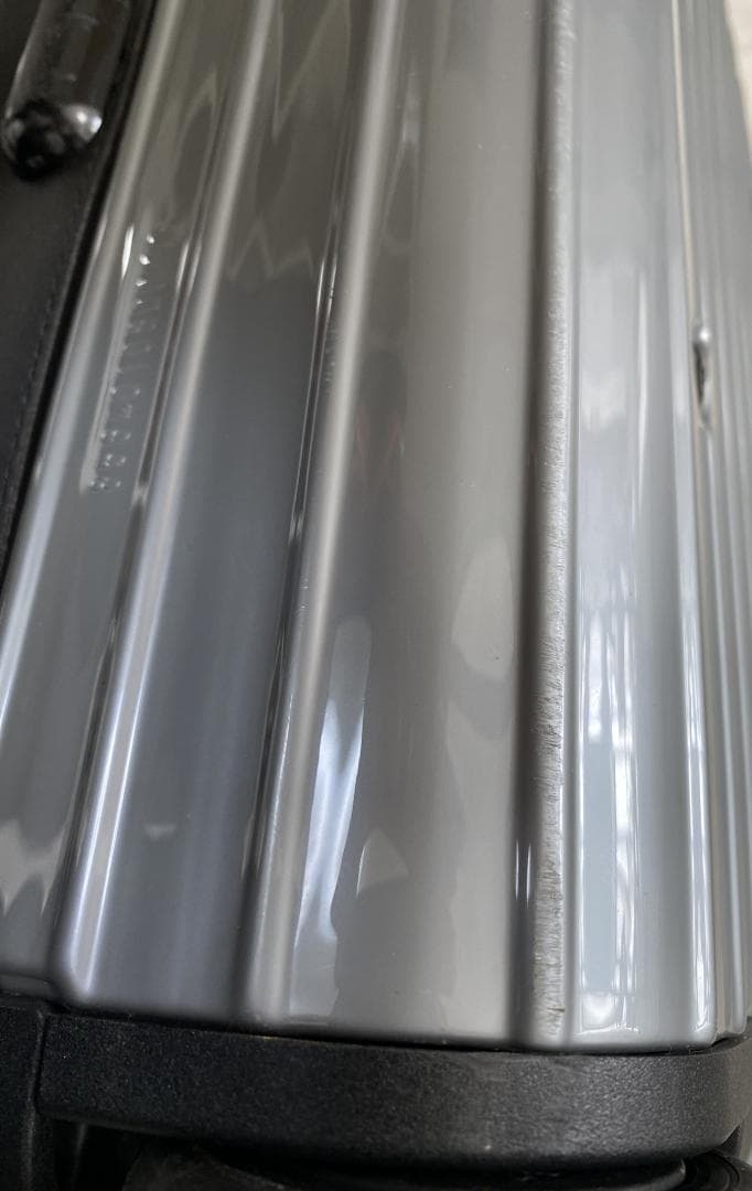 まだまだ美品!!　RIMOWA シルバー キャリーケース23L　機内持込OK