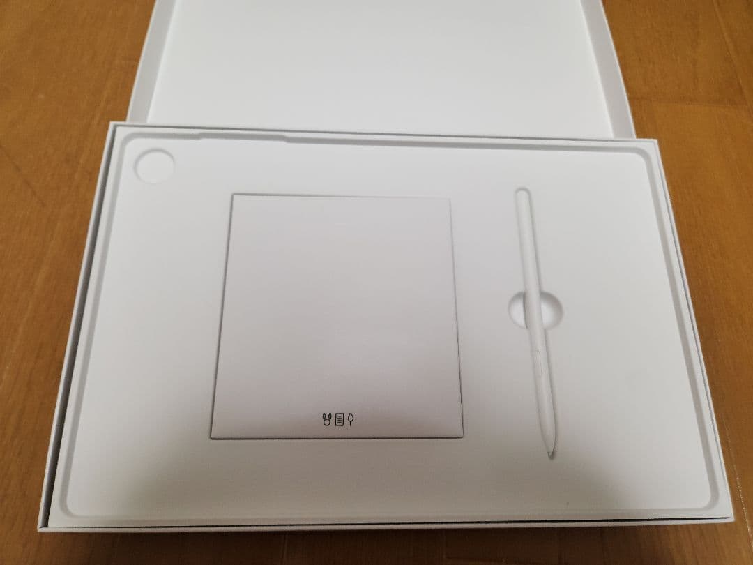 Galaxy Tab S10FE+と純正カバーと純正キーボードカバー