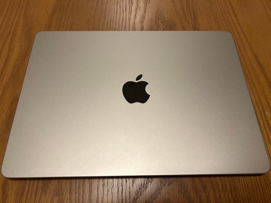 MacBook Air M2 13.6インチ スターライト
