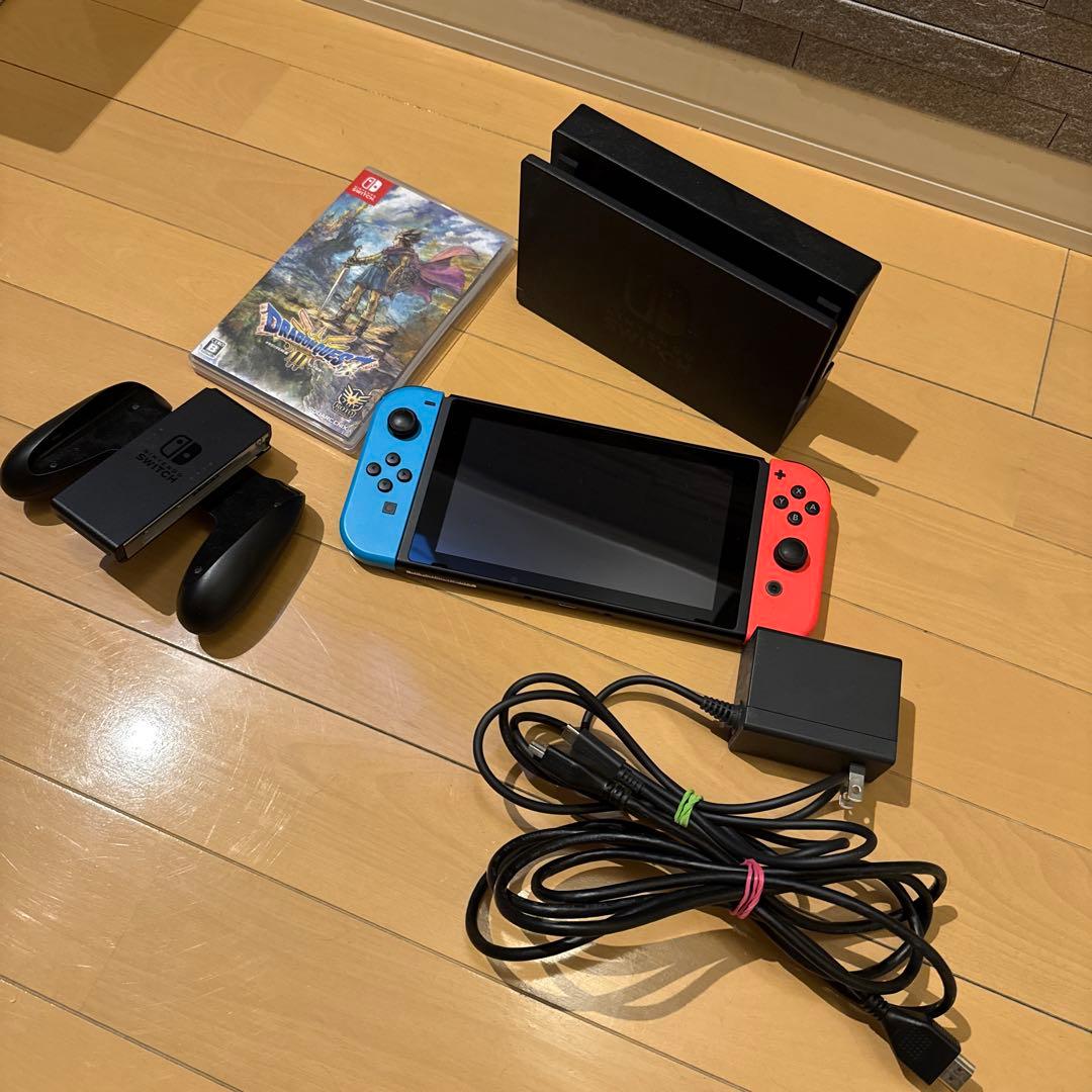 Nintendo Switch 本体 青/赤 付属品付き　ドラクエ付